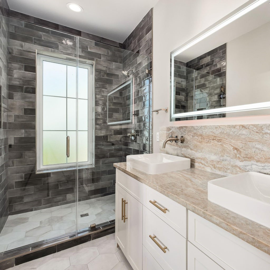 Townhome Bathroom Shower Tile