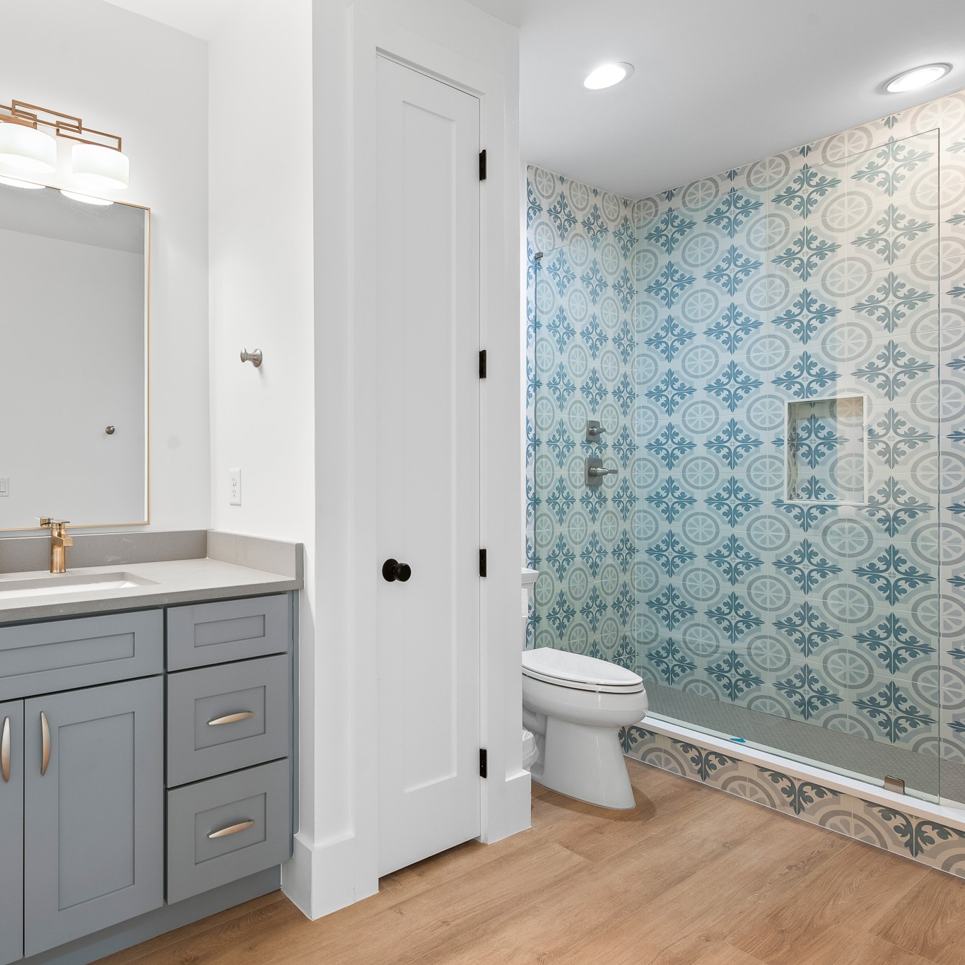 Coastal Bathroom Shower Design Tile